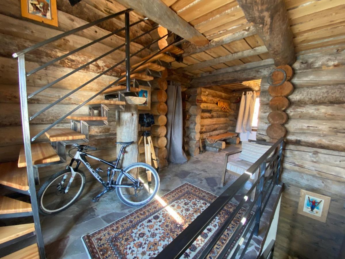 Mountain Cricket Chalets And Apartments Gudauri Bagian luar foto