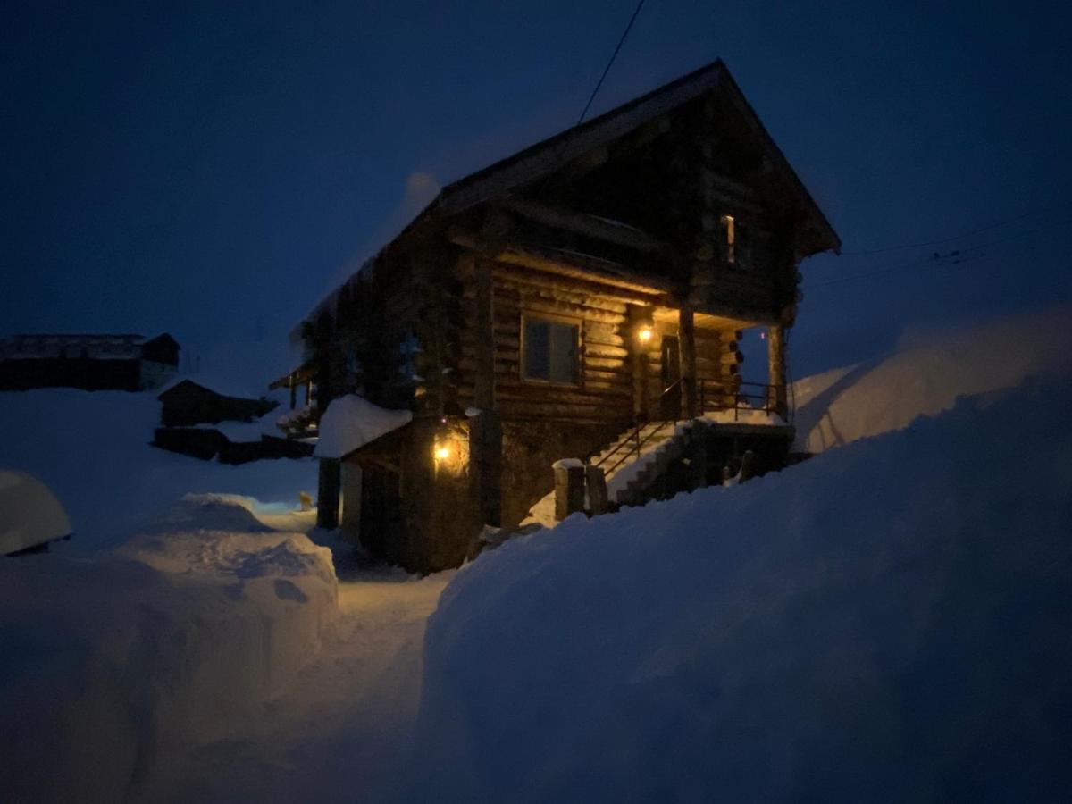 Mountain Cricket Chalets And Apartments Gudauri Bagian luar foto