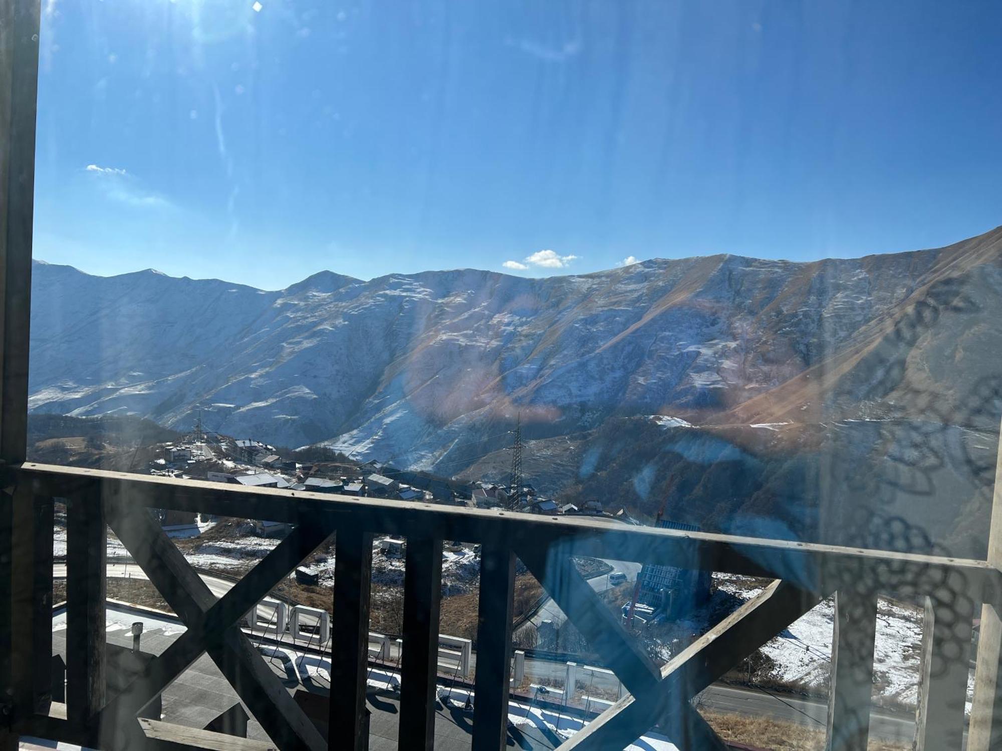 Mountain Cricket Chalets And Apartments Gudauri Ruang foto
