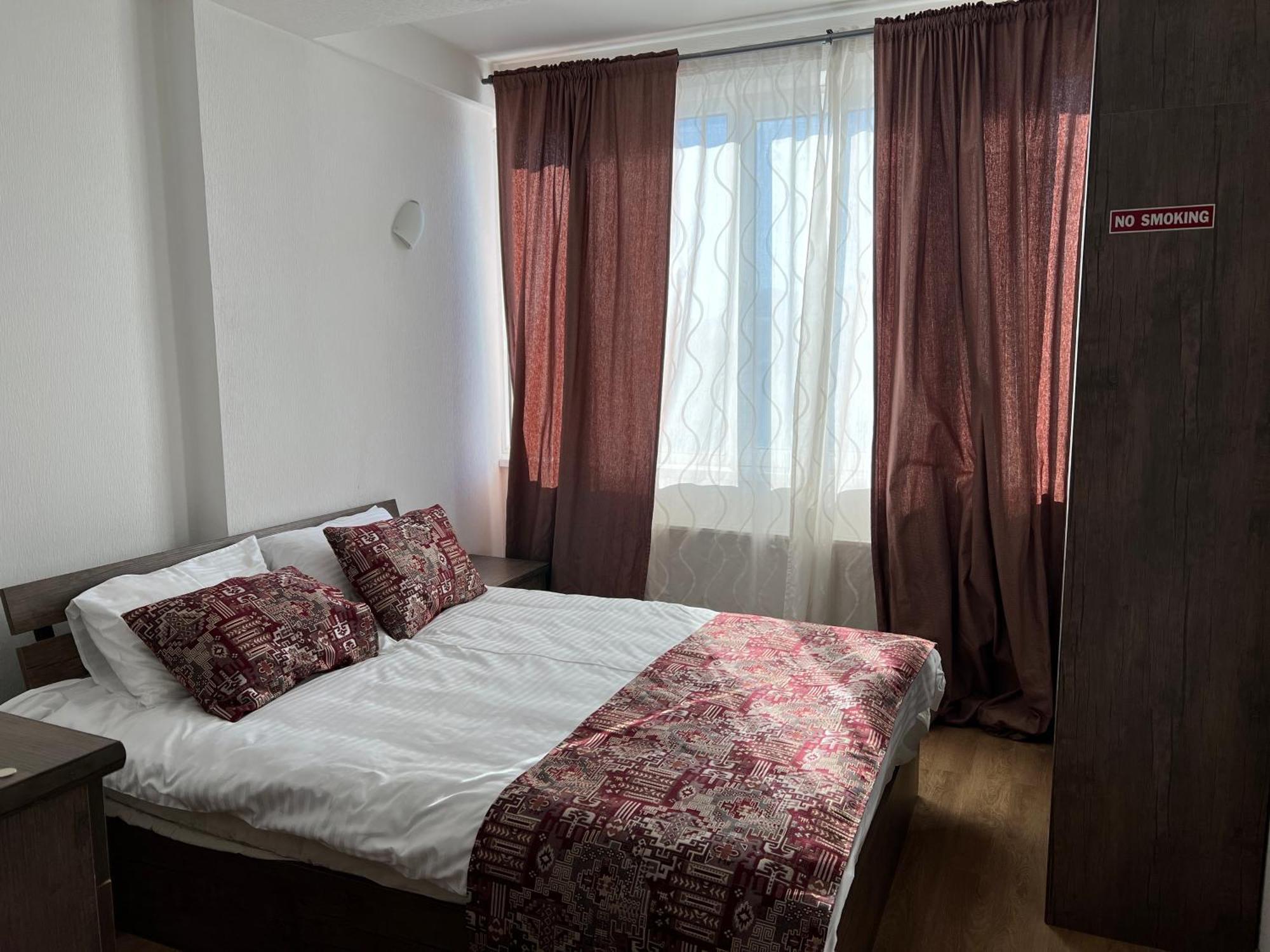 Mountain Cricket Chalets And Apartments Gudauri Ruang foto