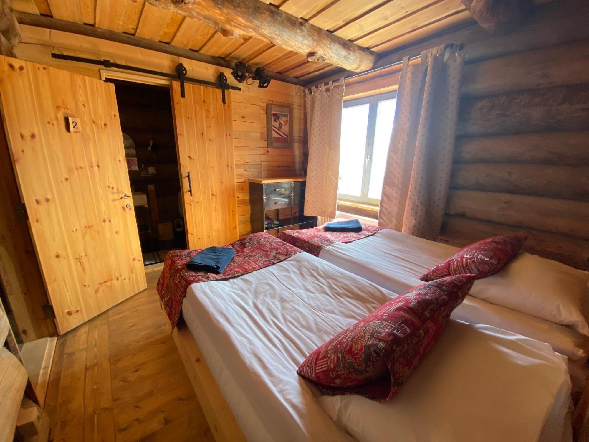 Mountain Cricket Chalets And Apartments Gudauri Ruang foto