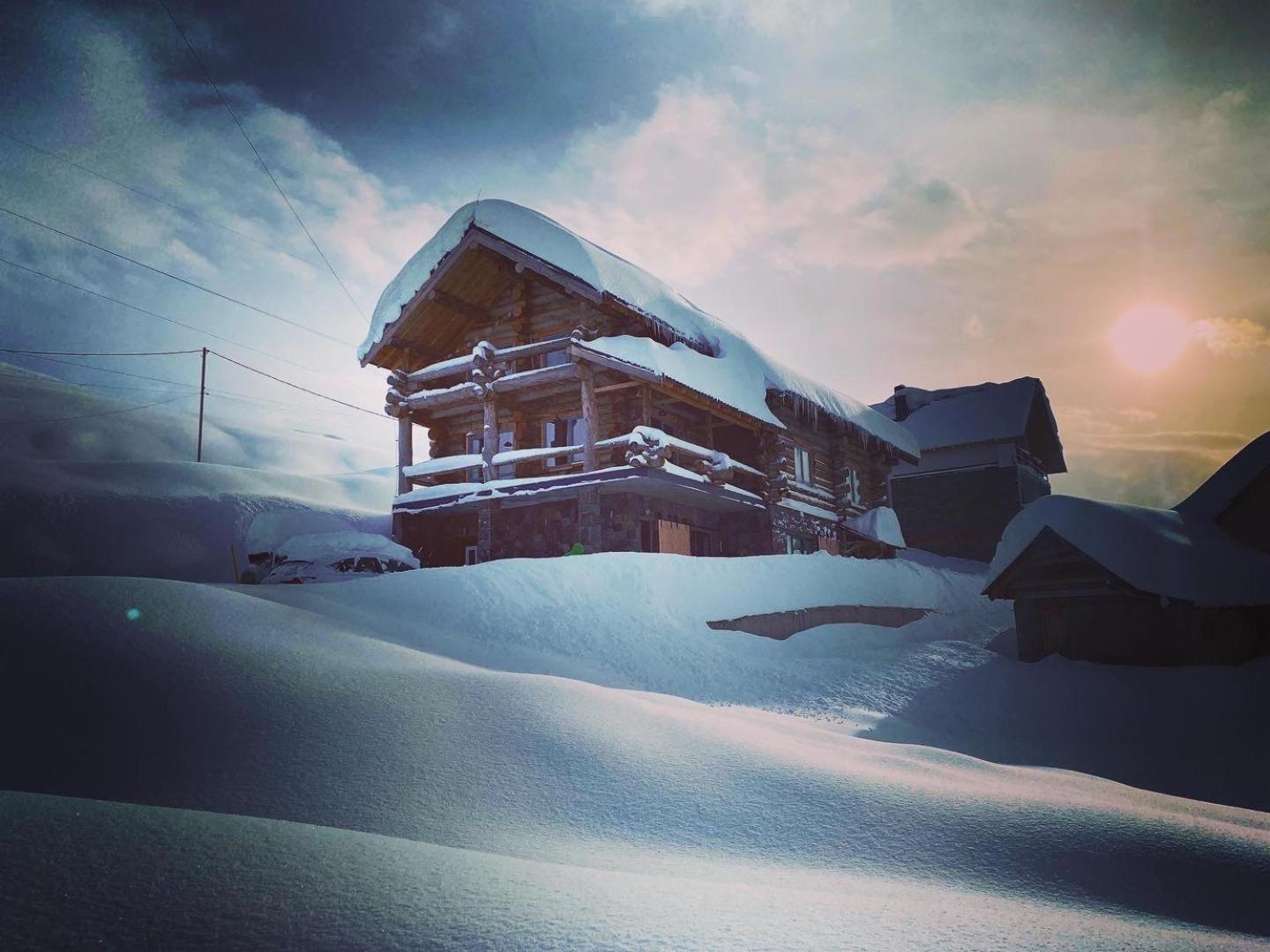 Mountain Cricket Chalets And Apartments Gudauri Ruang foto