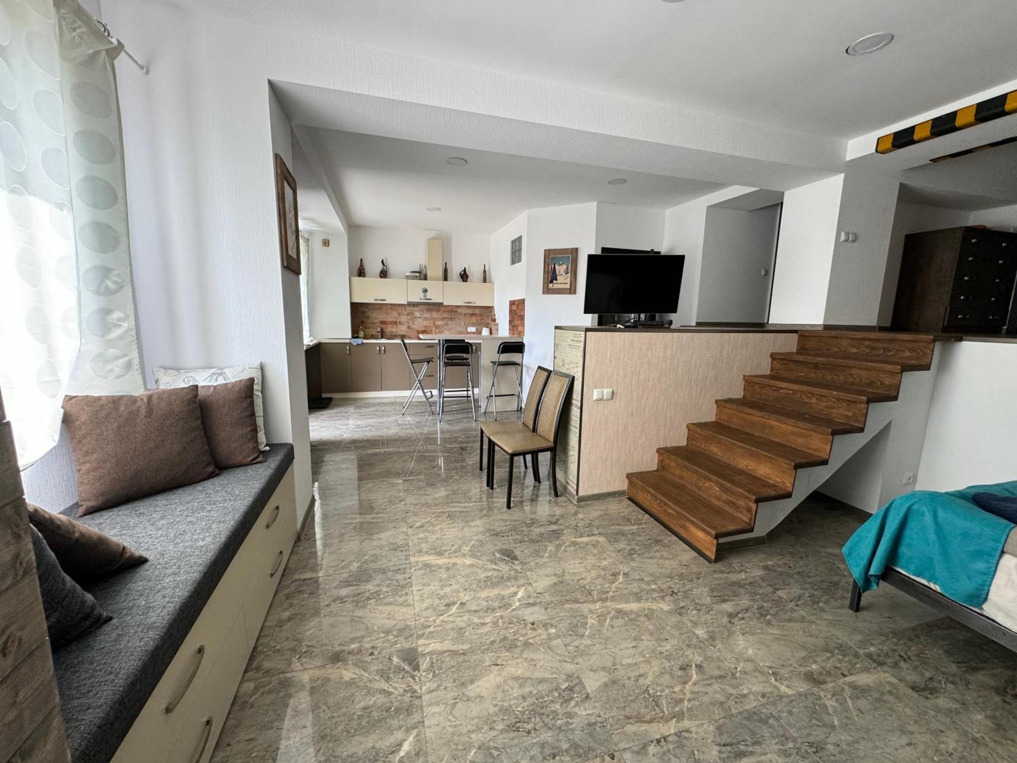 Mountain Cricket Chalets And Apartments Gudauri Ruang foto