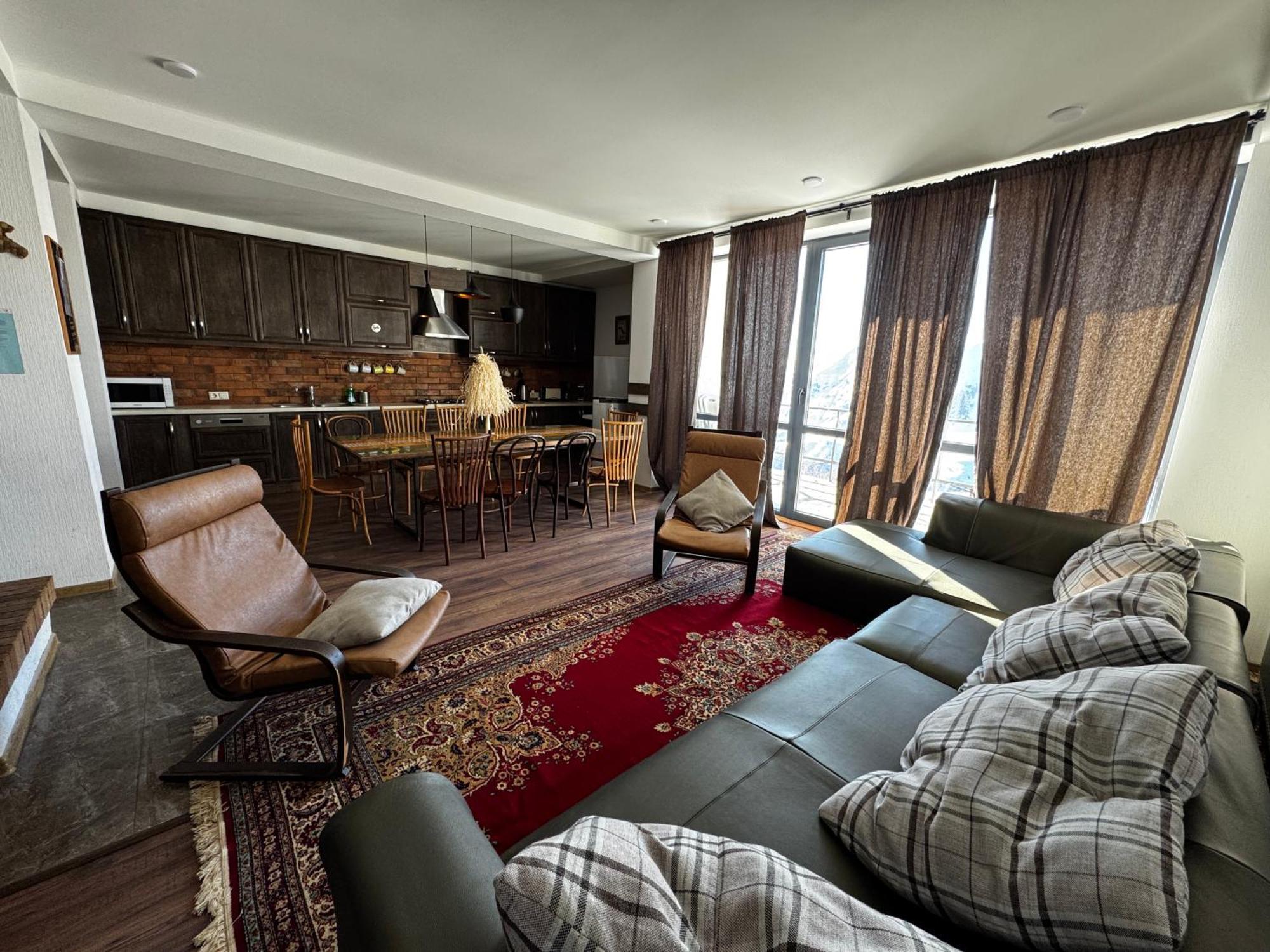 Mountain Cricket Chalets And Apartments Gudauri Ruang foto