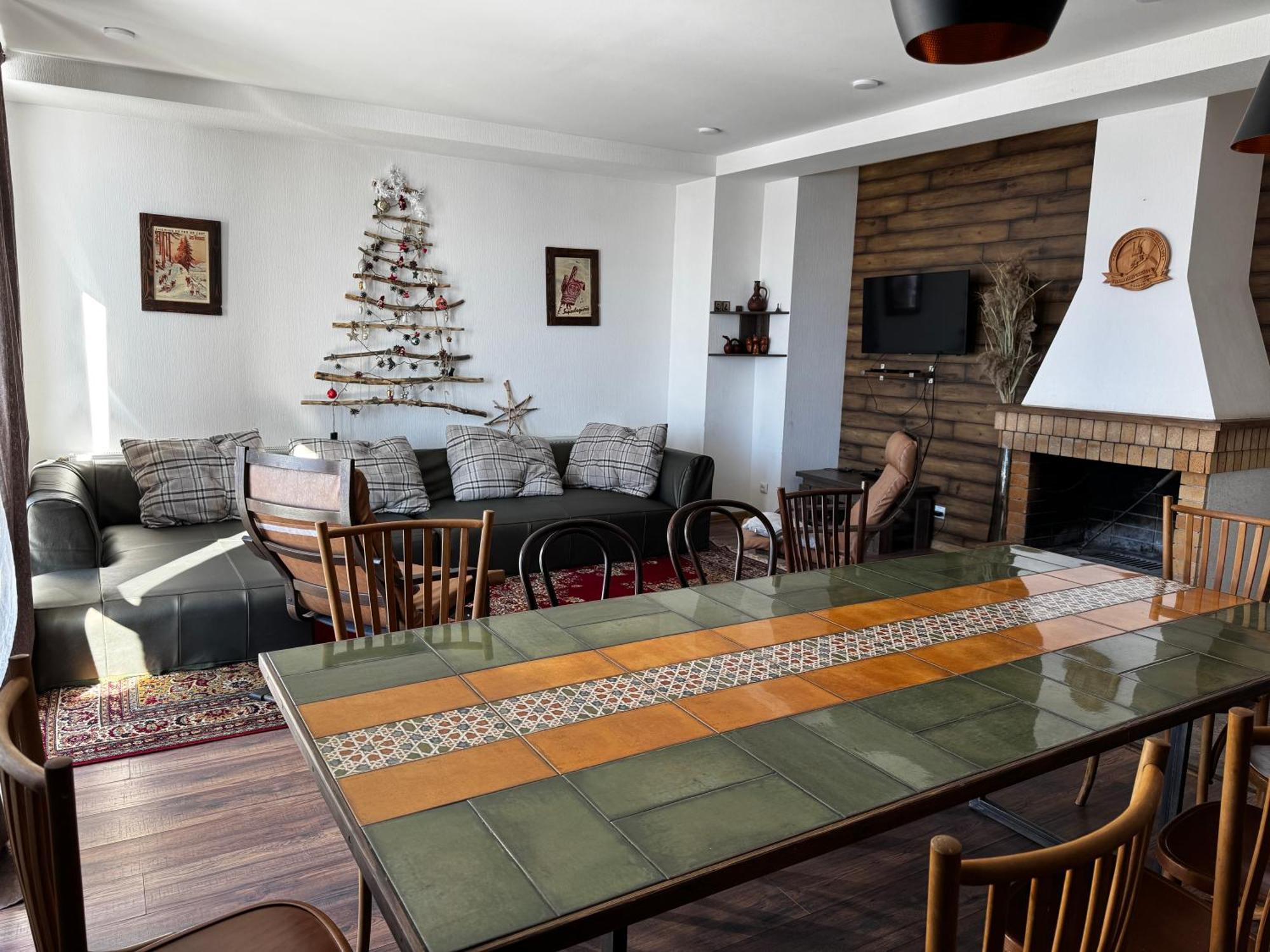Mountain Cricket Chalets And Apartments Gudauri Ruang foto