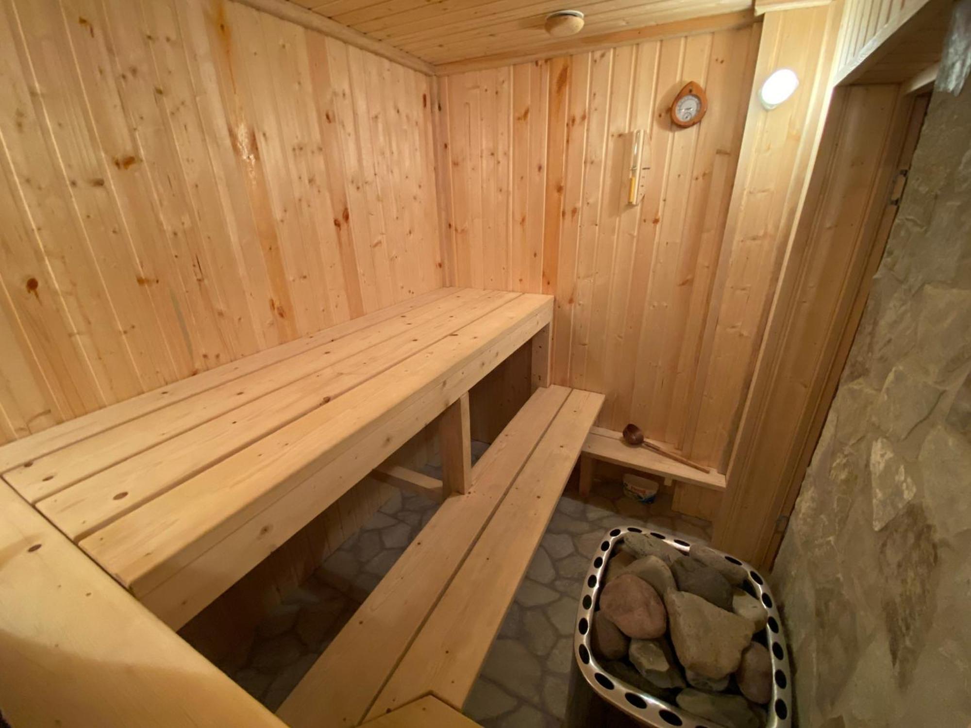 Mountain Cricket Chalets And Apartments Gudauri Bagian luar foto